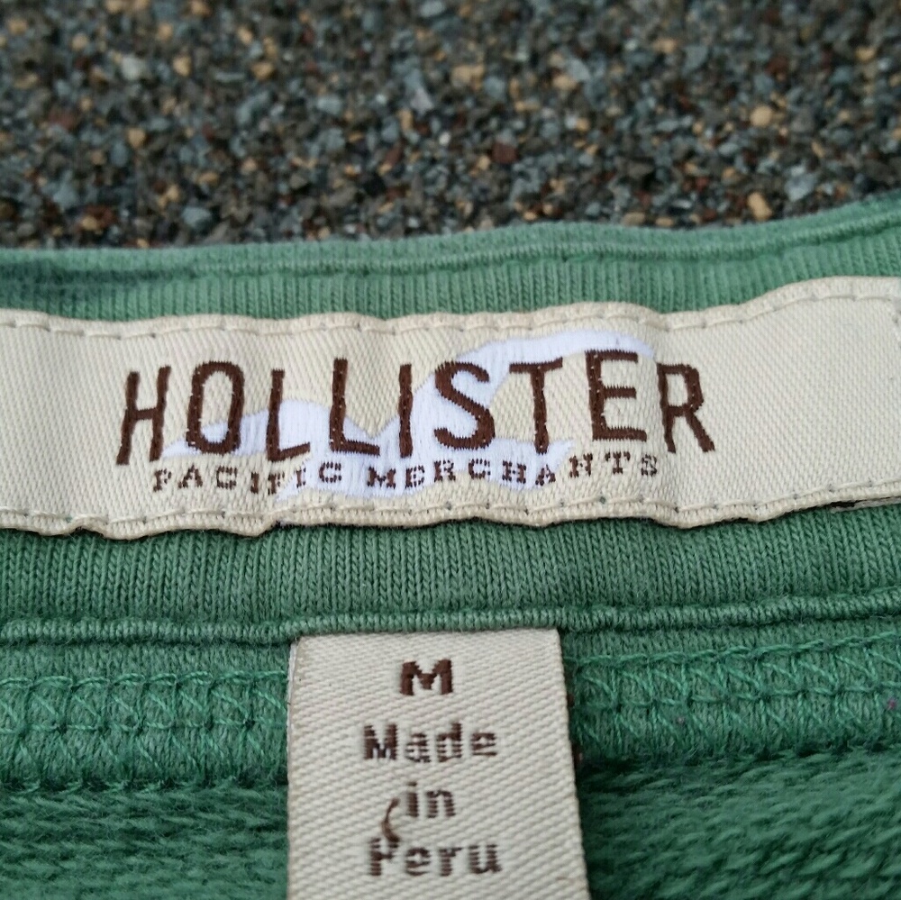 Green Hollister booty shorts